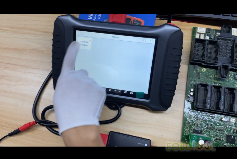 how to use xtool x100 pad3 device to read BMW FEM 95128 data 3