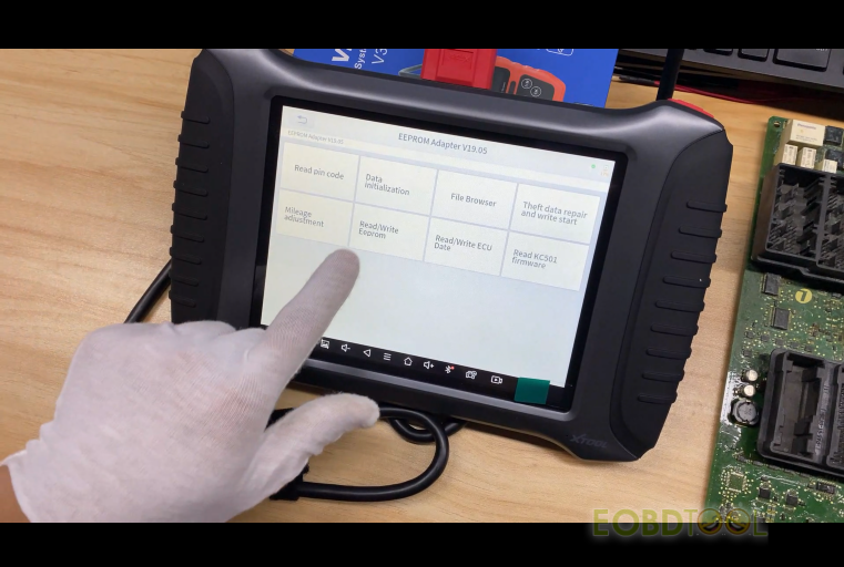 how to use xtool x100 pad3 device to read BMW FEM 95128 data 4